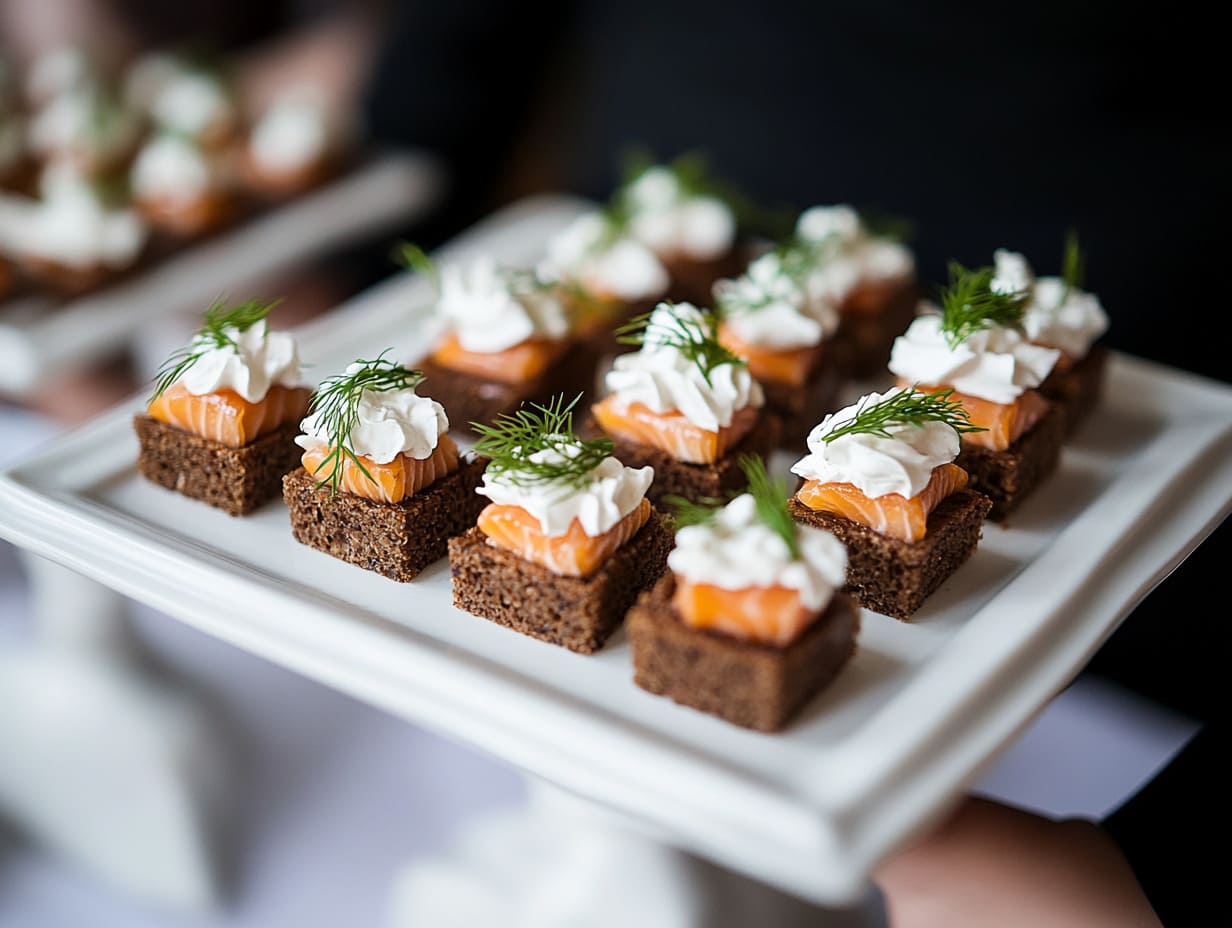 Canapés mit Räucherlachs